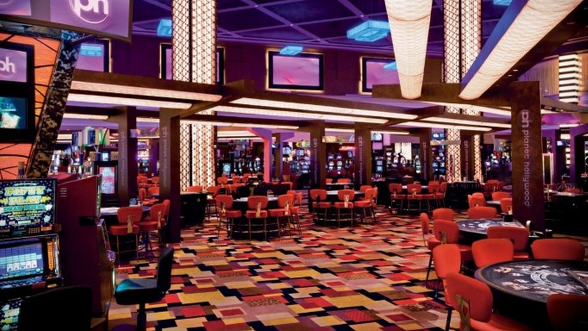 Poker Tables