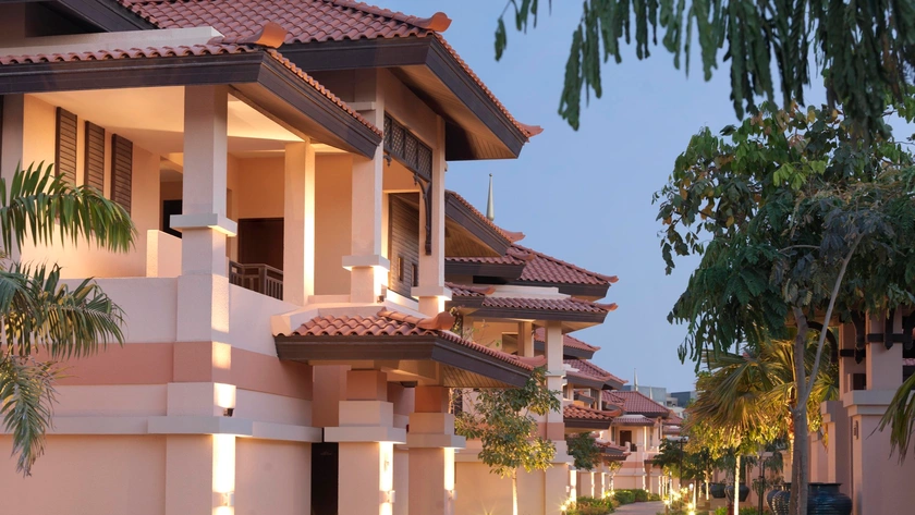 Villa Walkways
