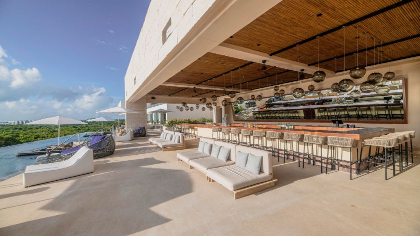 El Cielo Rooftop Bar