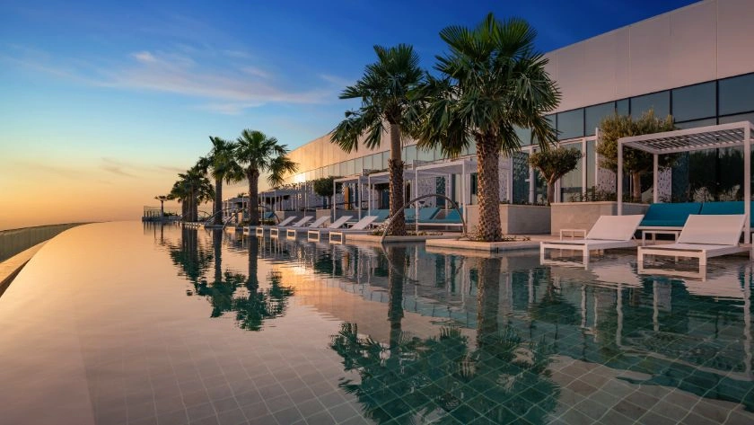 Pool Deck - Floor 77
