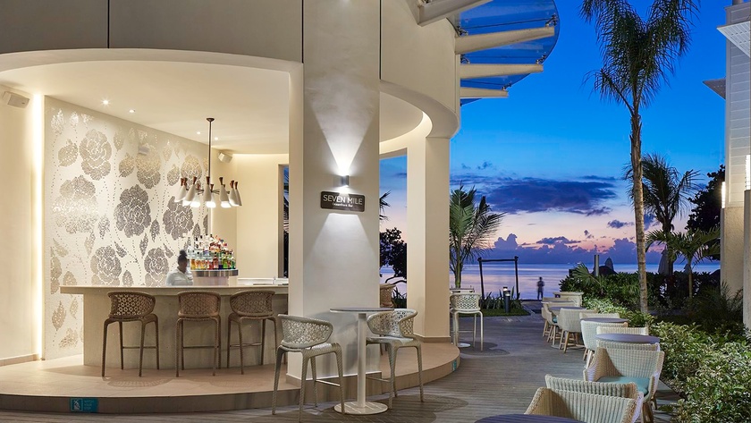 Seven Mile Oceanfront Bar