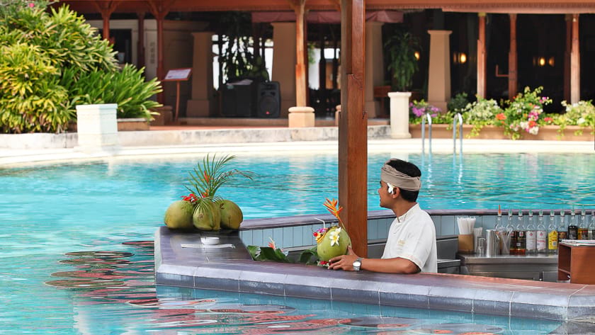 Pool Bar