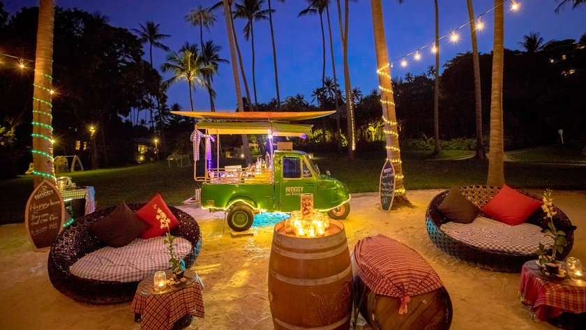Beach Bar