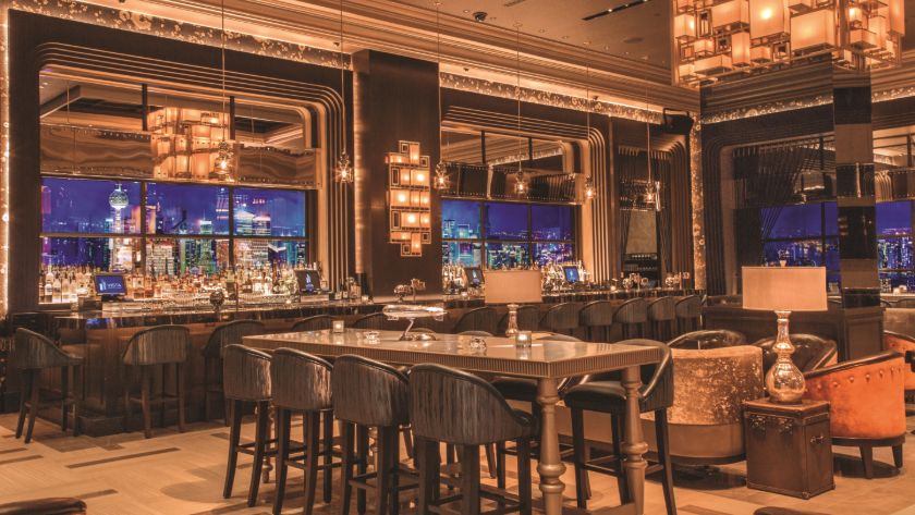 VISTA Cocktail Lounge