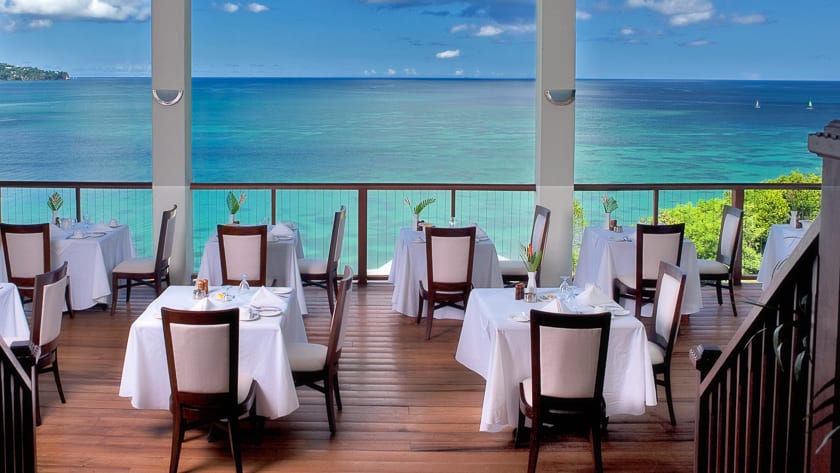 Windsong Restaurant Lunch Setting