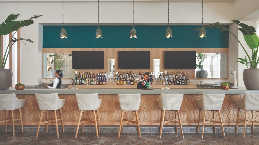 18*68*Lobby Bar