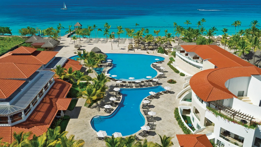 Main Pool Panoramic View