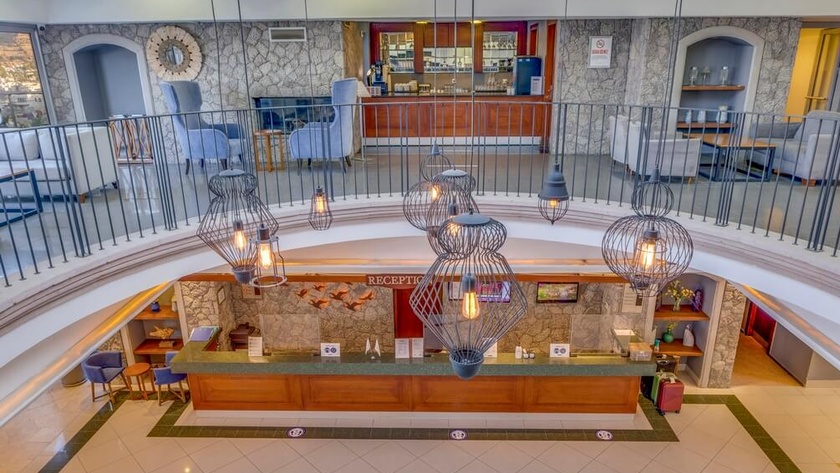 Lobby Bar and Reception
