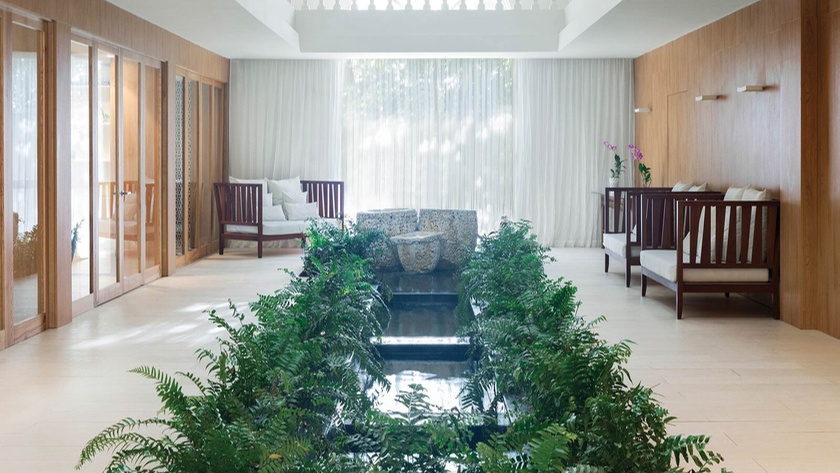 Spa Entrance
