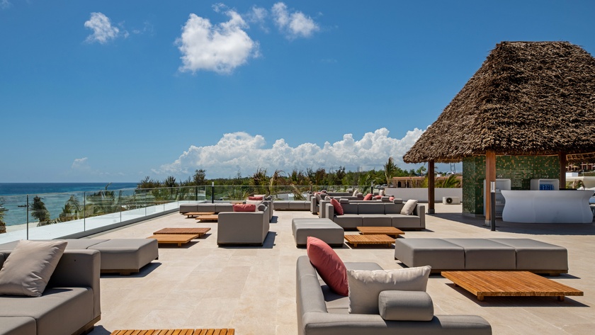 Beach Bar & Living