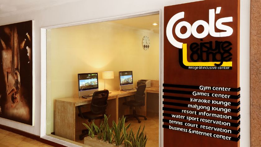 Cools Lounge Computer Station