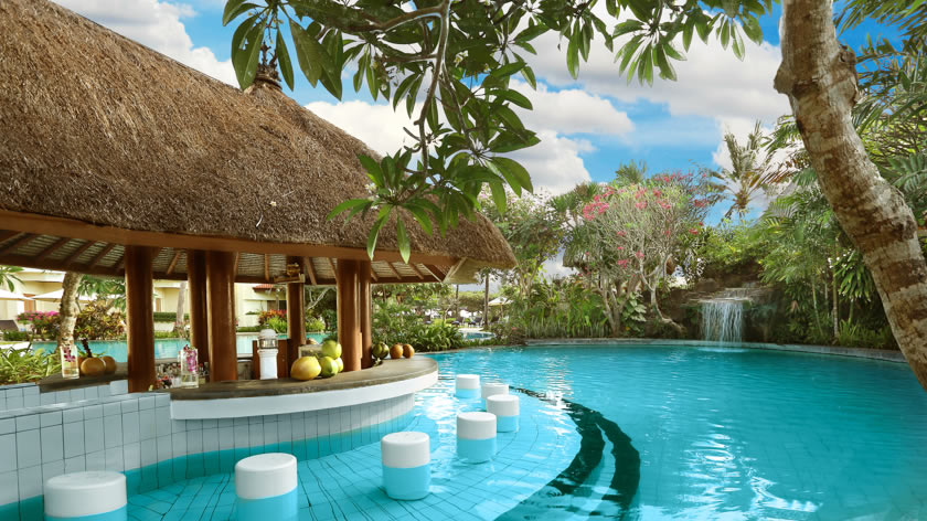Grand Mirage Pool Bar