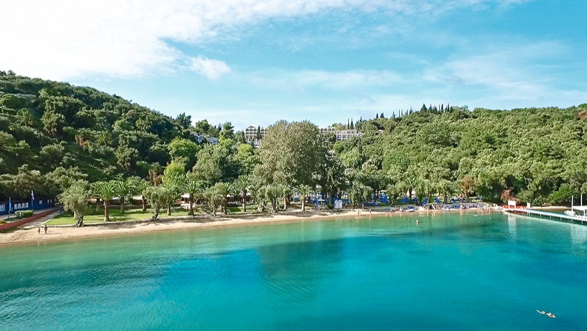 Beautiful Bay Location