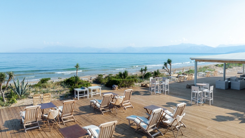 Beachside Dining