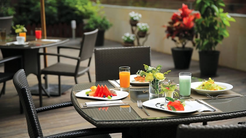 Garden Terrace Dining 