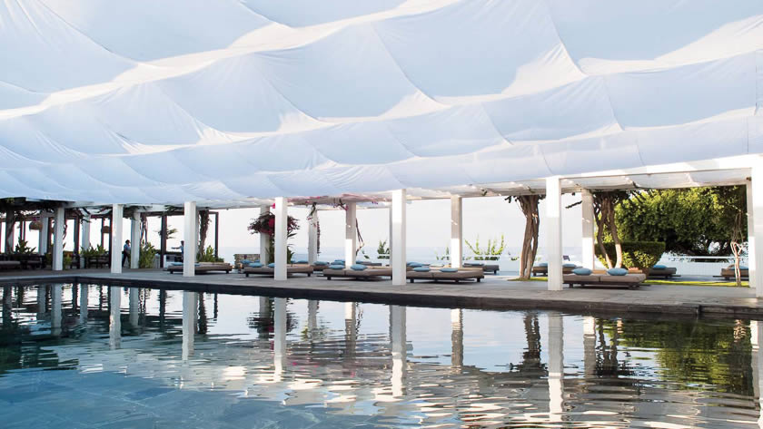 Pool Bar
