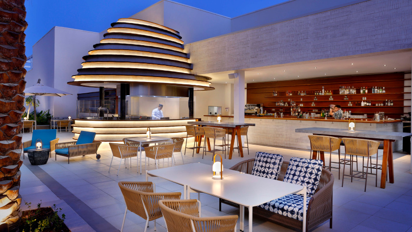 Capila Pool Bar and Grill