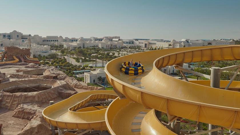 Desert Falls Adventure Waterpark