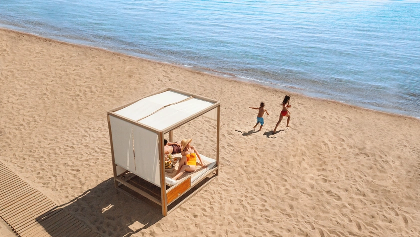 Deluxe Collection Beach Cabanas