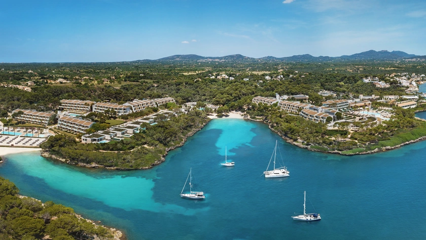 Ikos Porto Petro