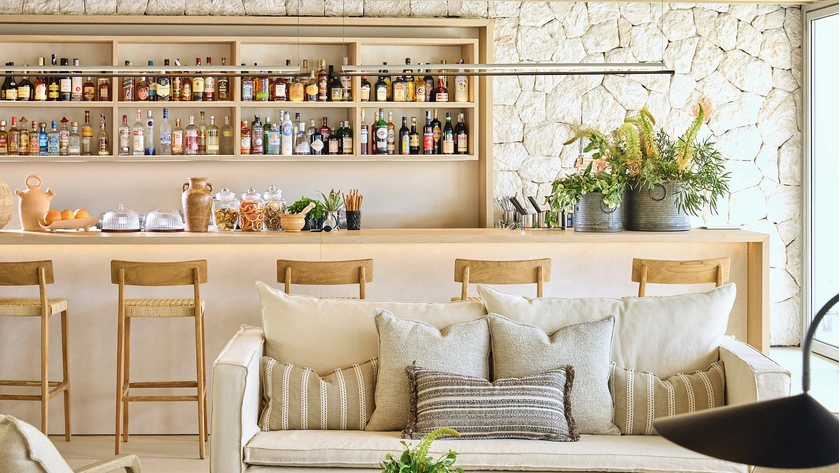 Seasons Bar