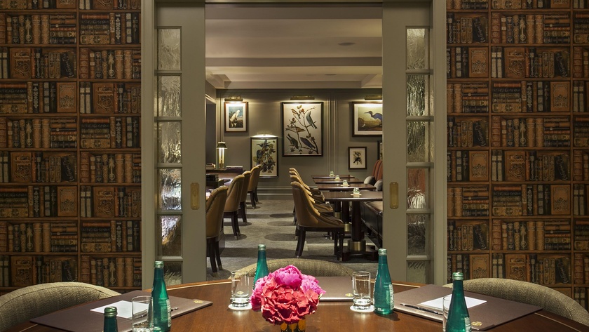 Club Lounge Parlour