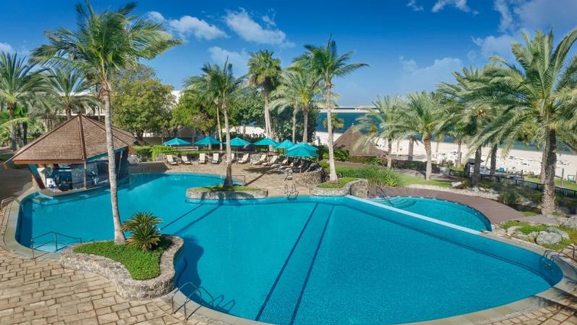 La Fontana Infinity Pool Bar