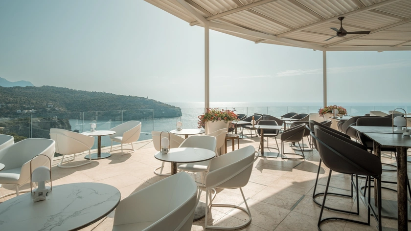 Sunset Lounge