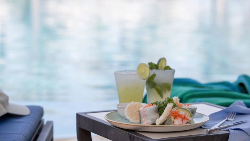 Pool Bar
