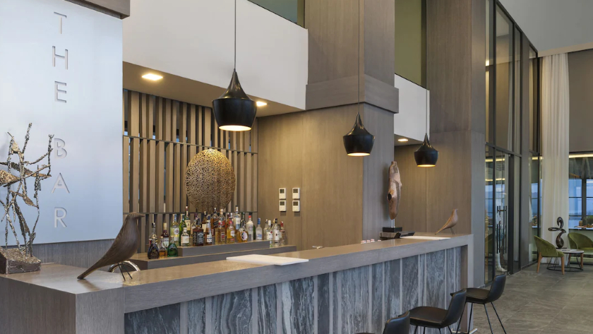 Lounge Bar