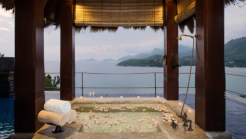Villa Outdoor Bath