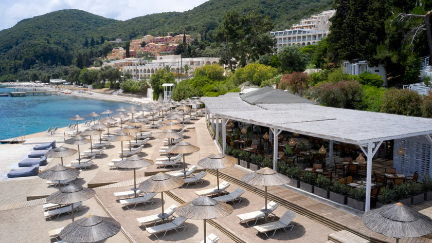 Beachfront Dining