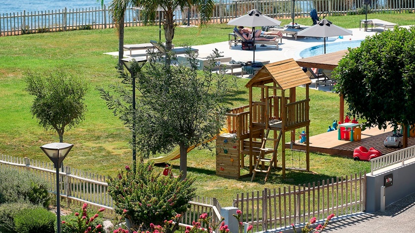 Kids Pool & Playground