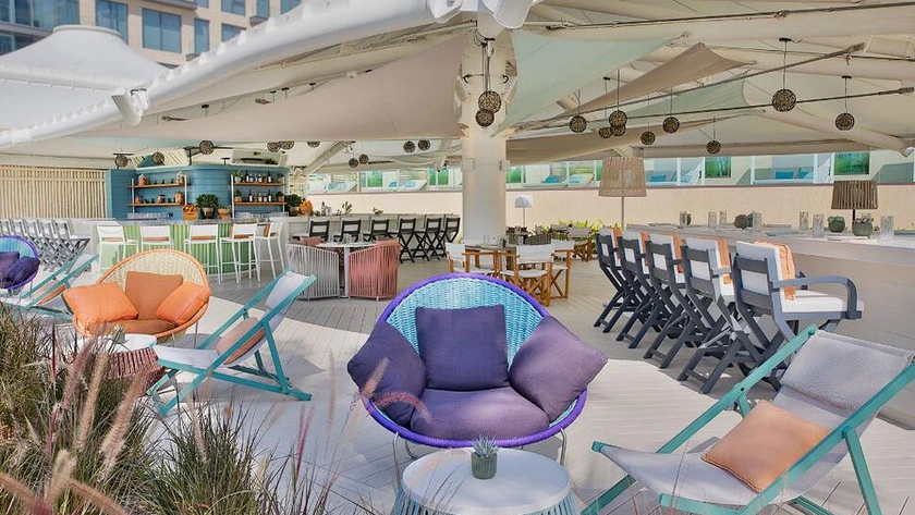 Myami Pool Bar & Lounge
