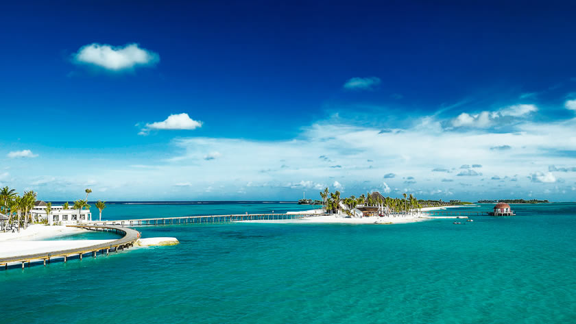 Hub and Main Island