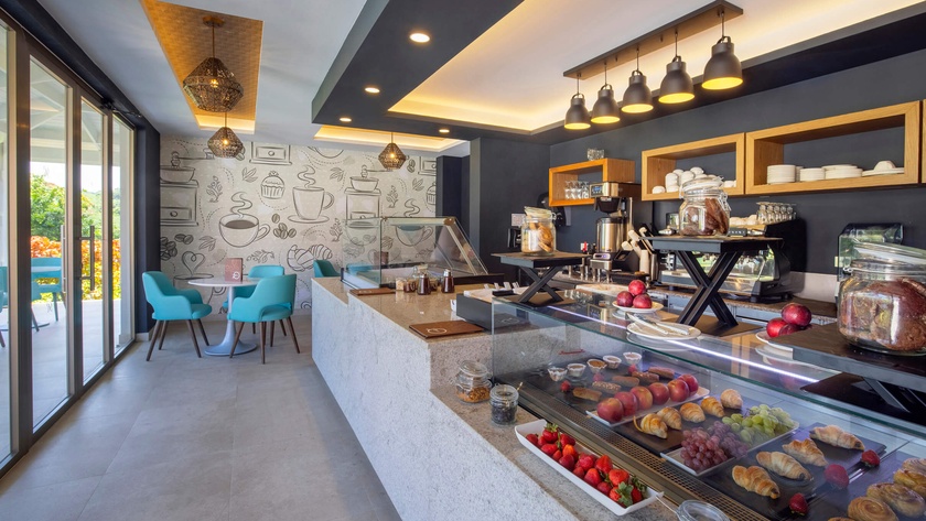 Scoops Gelato & Caffe Lounge