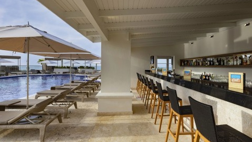 Chill Pool Bar