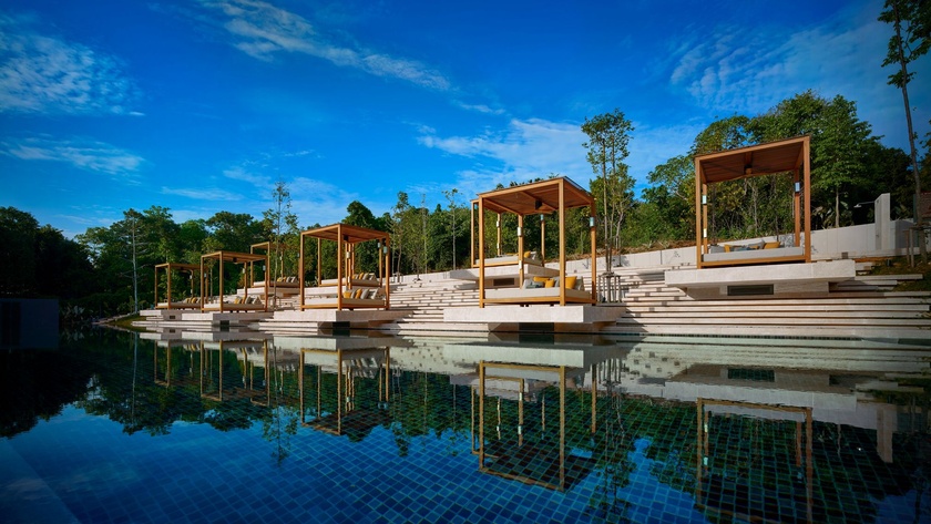 Spa Lap Pool & Cabanas