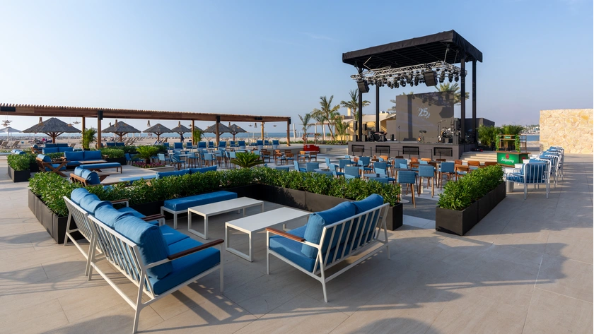 X Lounge