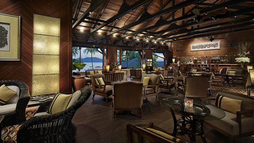 Lounge & Bar