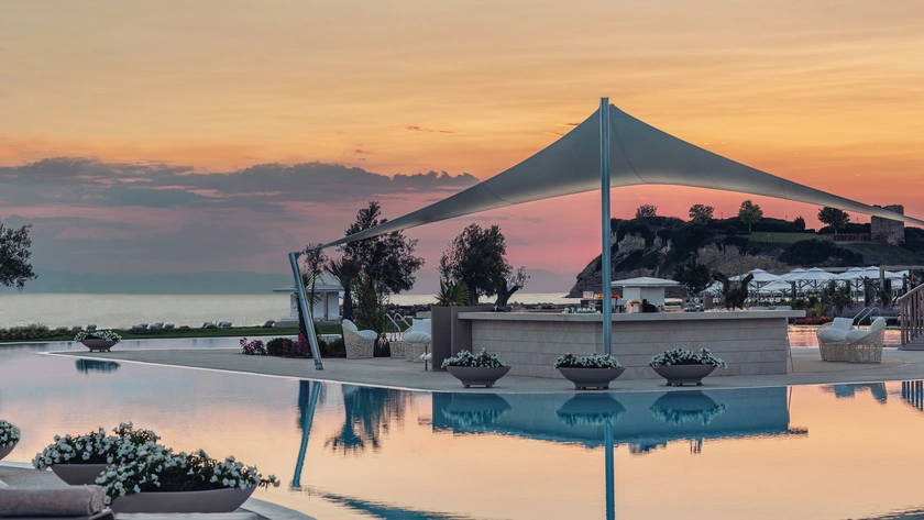 Pool Bar