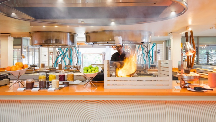 Show Main Restaurant
