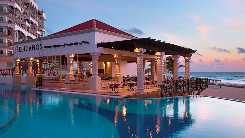Pelicanos Restaurant