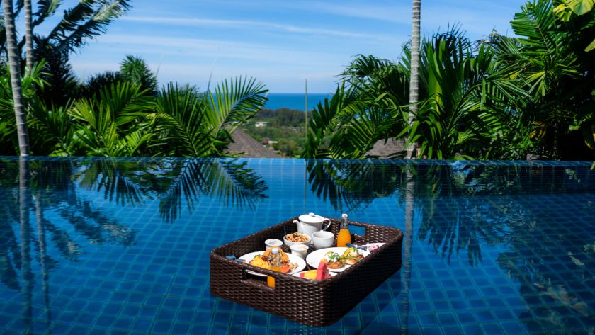 Pool Breakfast