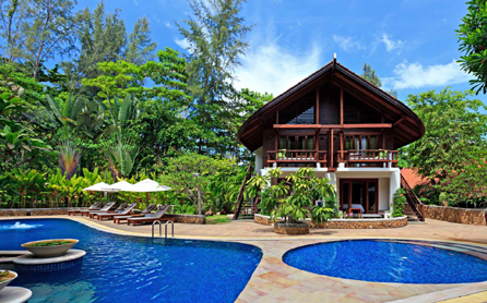 Stunning pool area