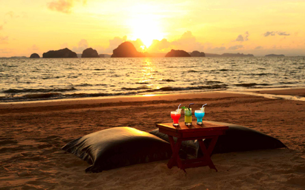 Romantic sundowner refreshments