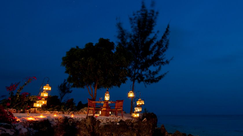 On The Cliff, Beachside Waiter Service