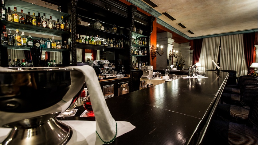 Lobby Bar