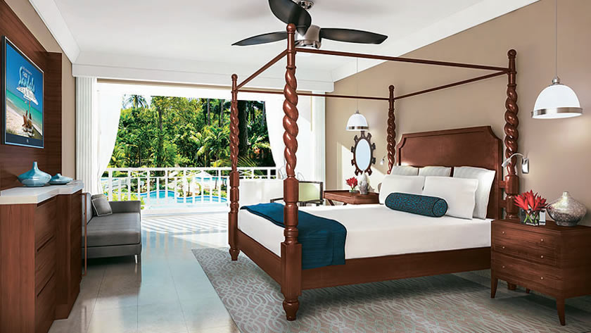 Crystal Lagoon Luxury Room