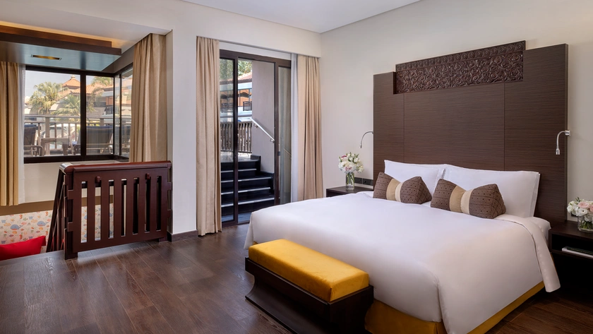 Deluxe Family Lagoon Access - Master Bedroom